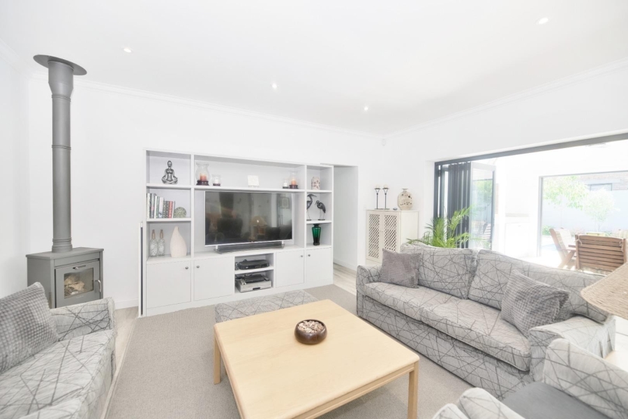 To Let 3 Bedroom Property for Rent in Northcliff Western Cape